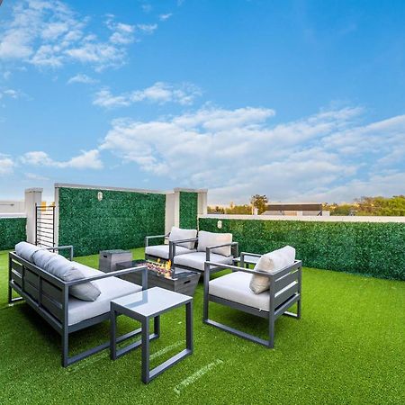 Luxury Home With Rooftop Views Даллас Екстер'єр фото
